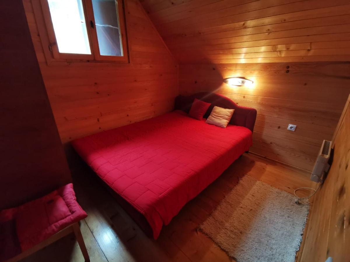 Apartman Bugar Mitrovac Exterior photo